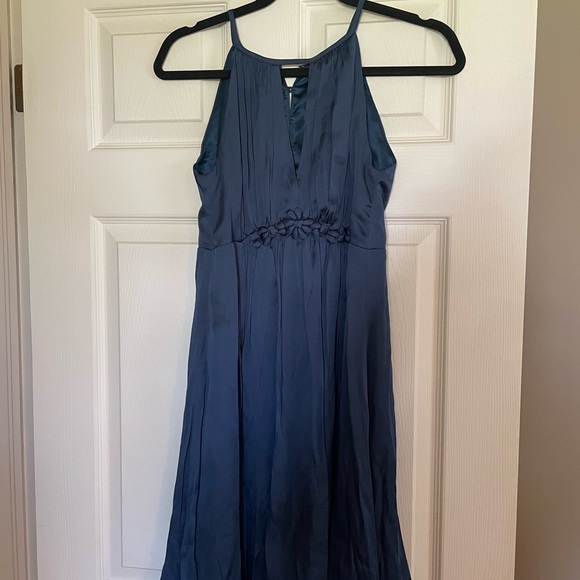 Esley dress size small - Picture 4 of 4